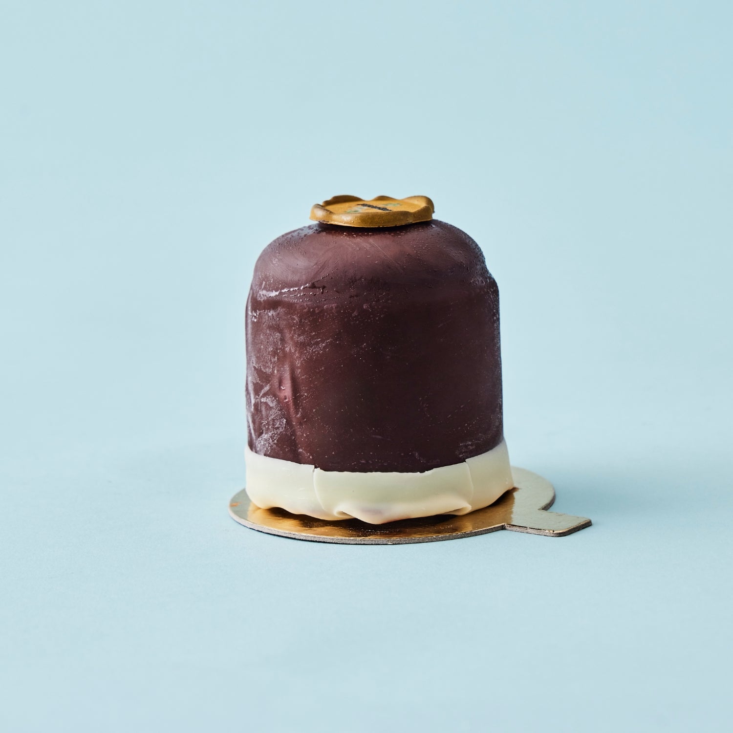 Isbombe med skum, karamel og peanut- og hindbærsorbet